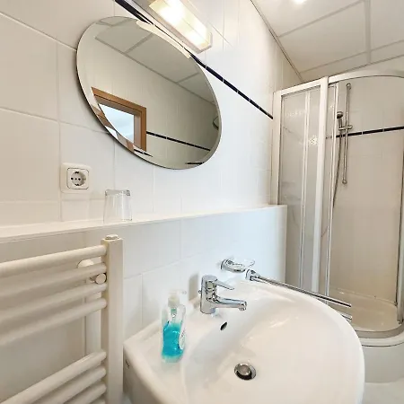 Zur Inselbruecke بيت ضيافة 3*